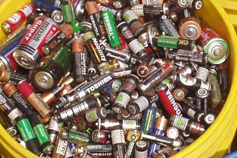 [新兴兴华废旧电池回收价格]高价回收沃帝威克电池-高价铁锂电池回收